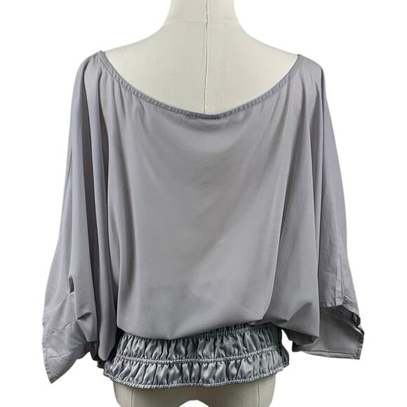 NikiBiki Light Gray Shirt Sleeve Smocked Waist Top Size Medium - Picture 3 of 7